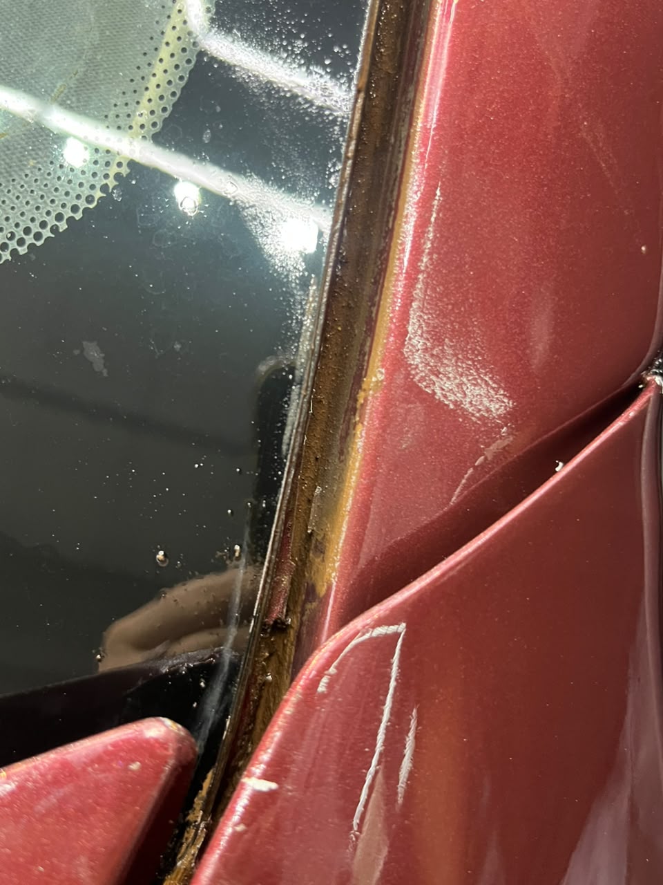 Detalhe da pintura do veículo antes do tratamento